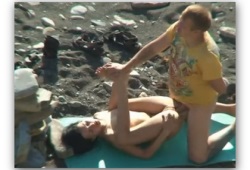Секс на пляже снятый скрытой камерой