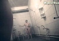 Скрытое эротическое видео из женской бани