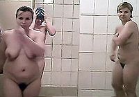 голые девушки в душе бане раздевалке